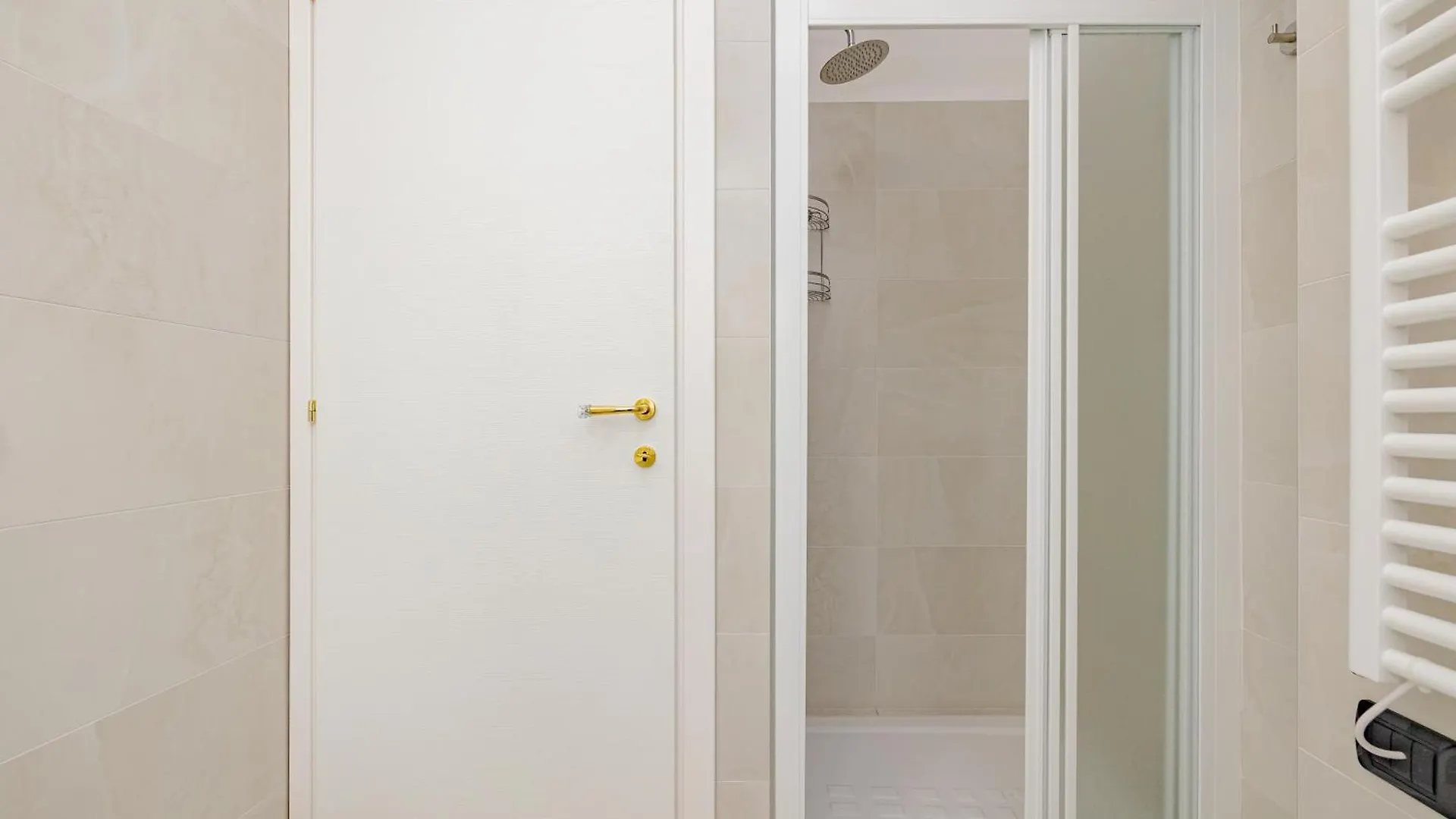 A8 Aloe Fiera Rho-Milano-Malpensa New Apartment With Completely Comfort Cesate 0*,  Włochy