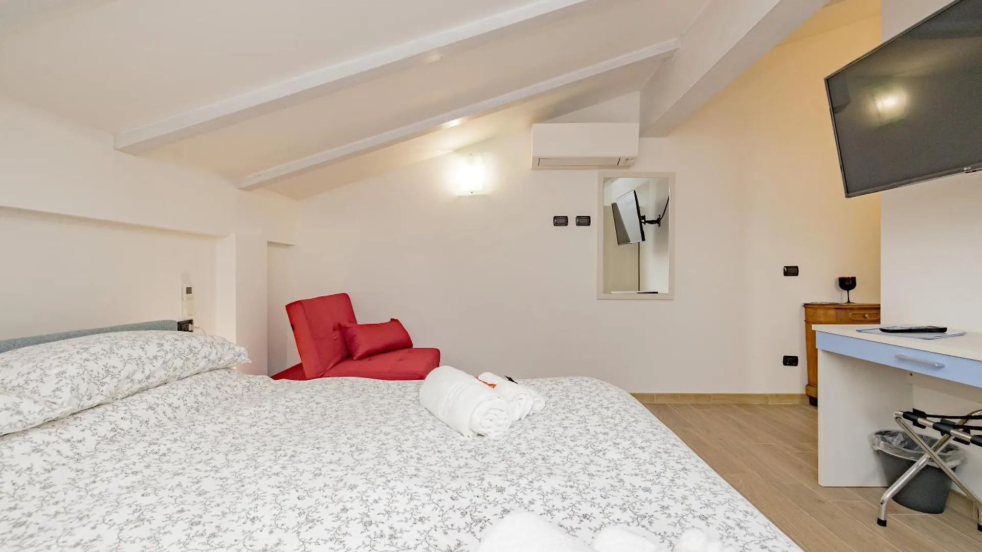 A8 Aloe Fiera Rho-Milano-Malpensa New Apartment With Completely Comfort Cesate 0*,  Włochy